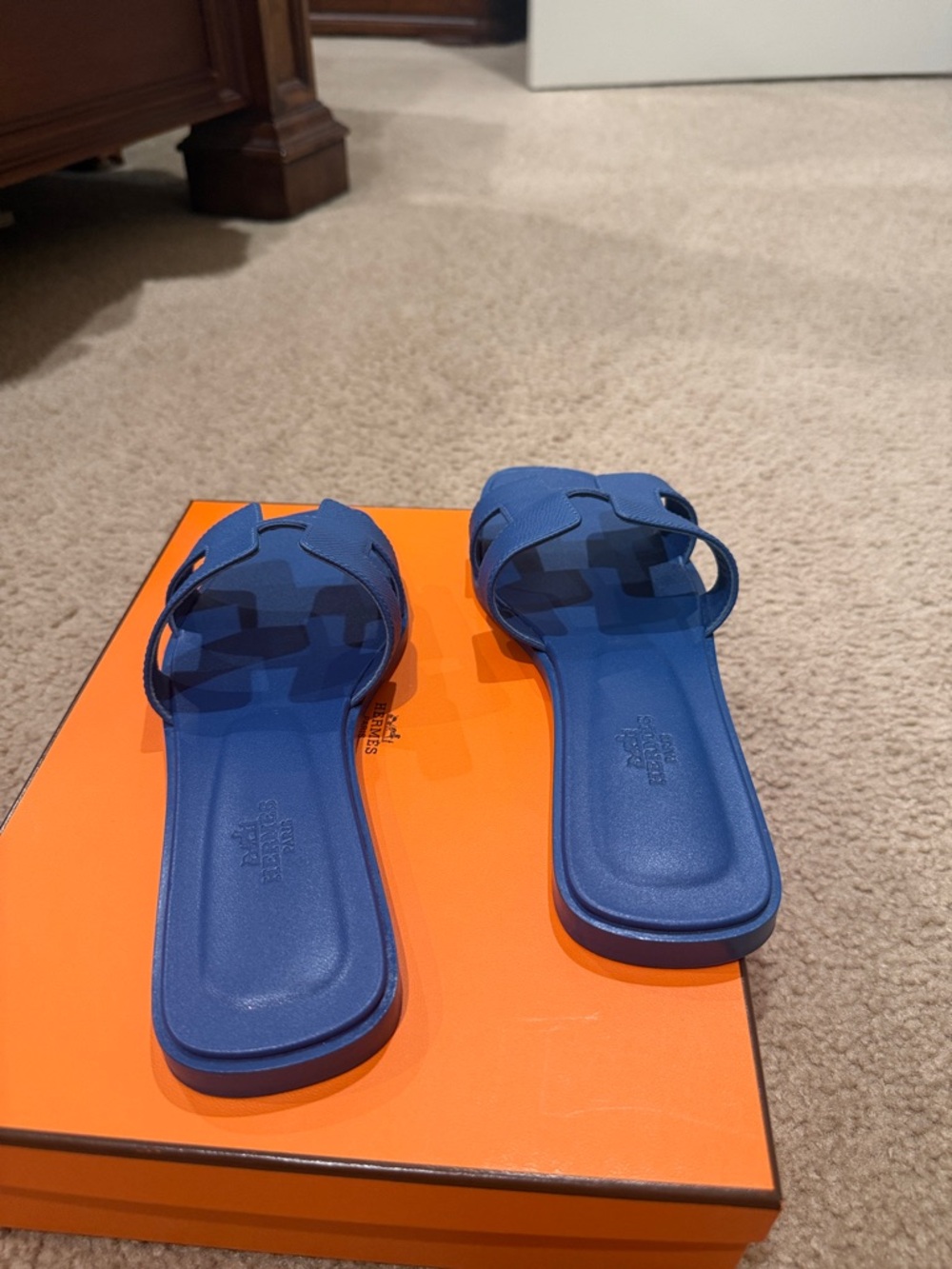 Hermès Oran Sandal in Bleu Bleuet - Picture 6 of 8
